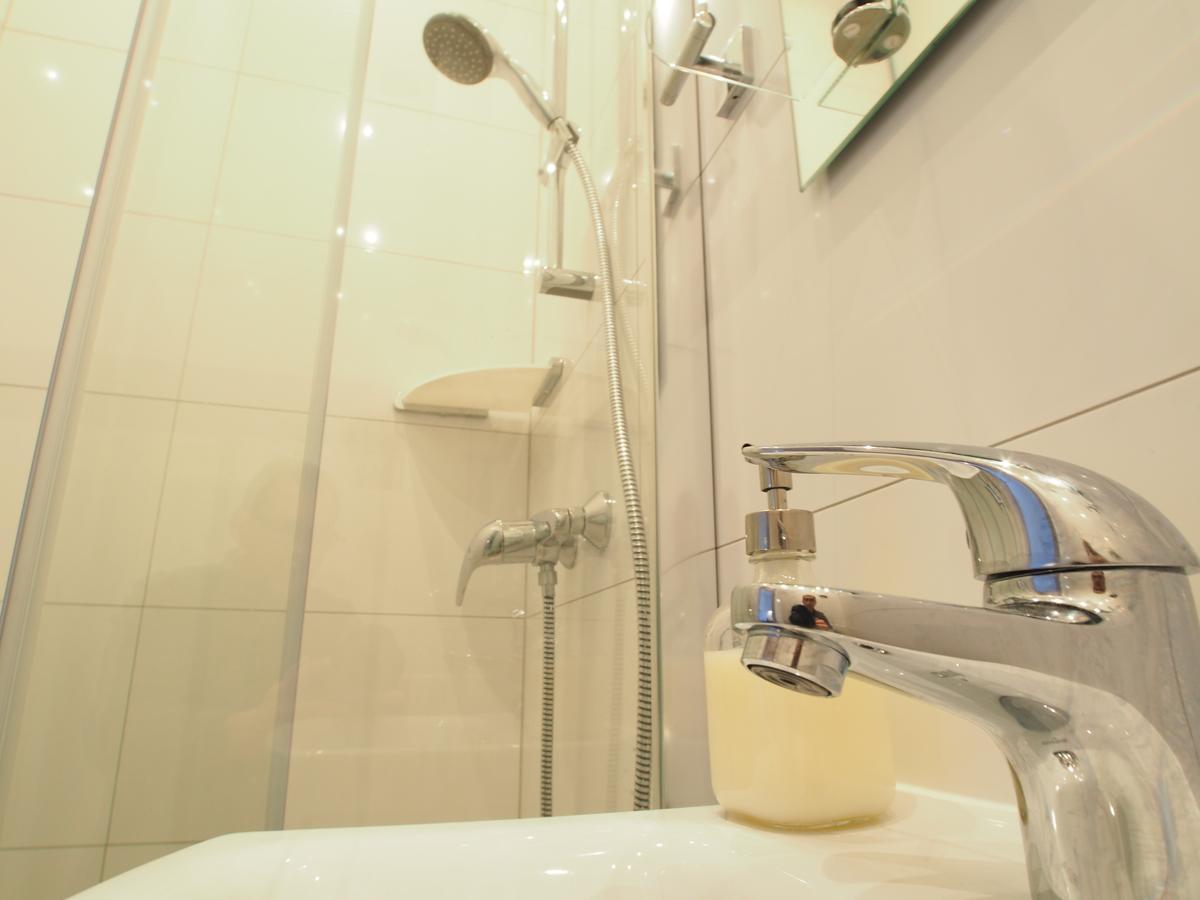 Grand Tourist Gemini Apartment Гданск Екстериор снимка