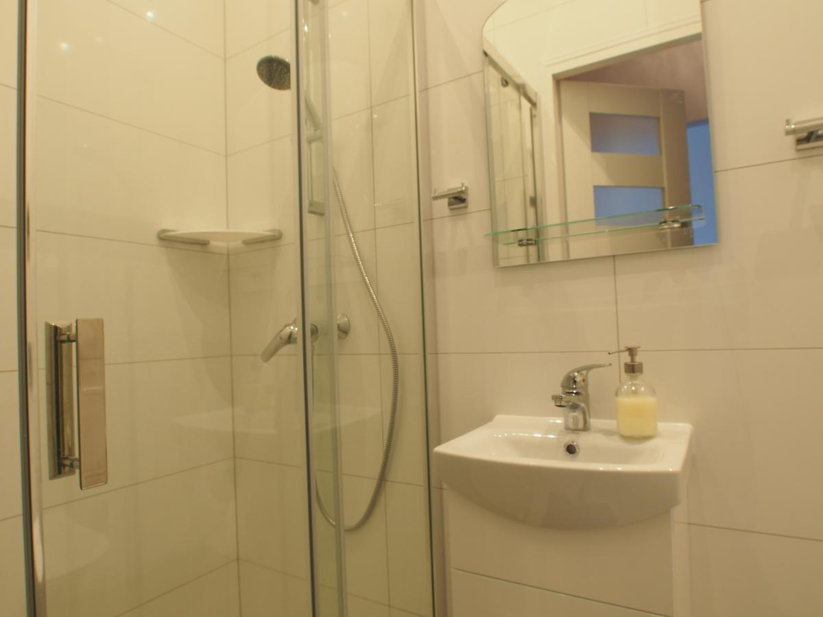 Grand Tourist Gemini Apartment Гданск Екстериор снимка